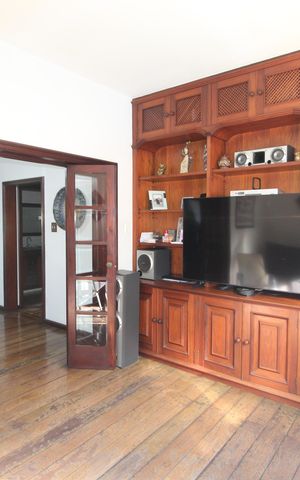 Casa à venda com 347m², 7 quartos e 5 vagasSala de TV