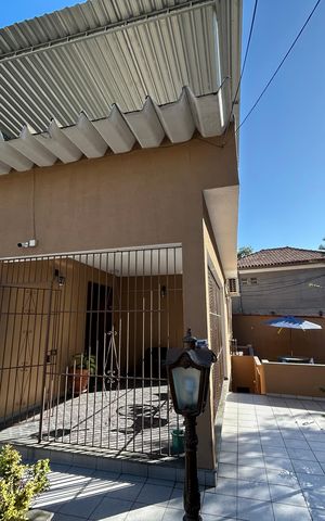 Casa à venda com 347m², 7 quartos e 5 vagasVaranda