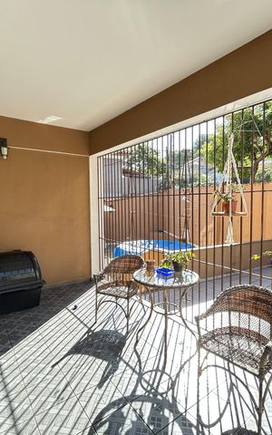 Casa à venda com 347m², 7 quartos e 5 vagasVaranda