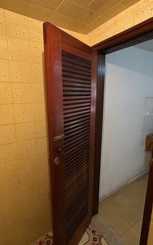 Casa à venda com 347m², 7 quartos e 5 vagasBanheiro de serviço