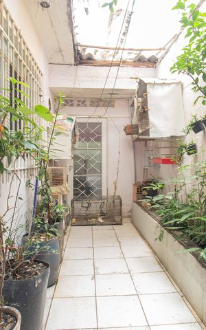 Casa à venda com 90m², 2 quartos e 1 vagaÁrea de Serviço e quintal
