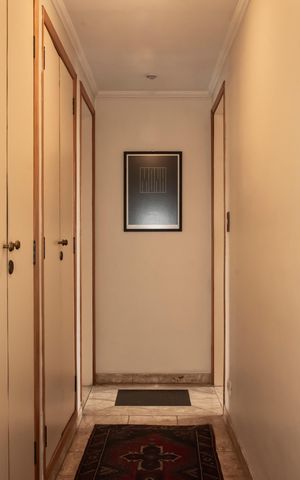 Apartamento à venda com 220m², 3 quartos e 3 vagasCorredor