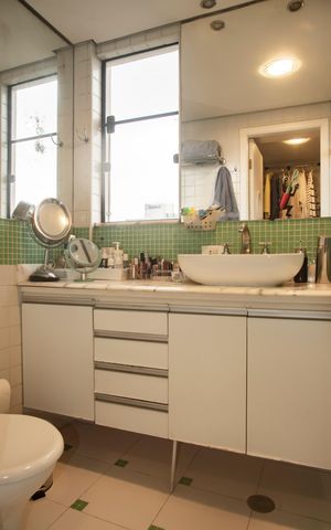Apartamento à venda com 220m², 3 quartos e 3 vagasBanheiro da Suíte 2