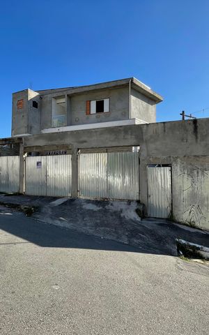 Casa à venda com 280m², 4 quartos e 3 vagasFachada