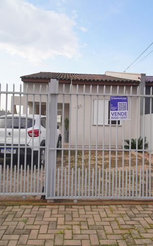 Casa à venda com 160m², 2 quartos e 2 vagasFachada - Placa
