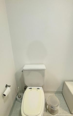 Apartamento para alugar com 97m², 1 quarto e 1 vaga Apartamento para alugar com 97m², 1 quarto e 1 vagaBanheiro da Suíte