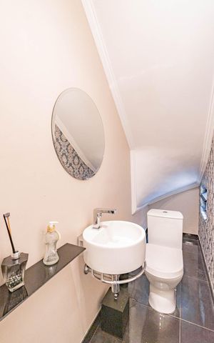 Casa para alugar com 80m², 2 quartos e 2 vagasLavabo