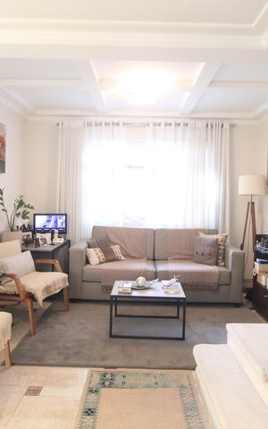 Casa à venda com 186m², 3 quartos e 3 vagasSala