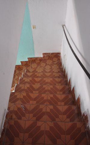 Casa à venda com 105m², 3 quartos e sem vagaEscada