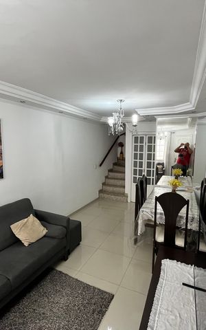 Casa de condomínio à venda com 85m², 3 quartos e 1 vagaSala