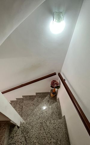 Casa de condomínio à venda com 85m², 3 quartos e 1 vagaEscada P/ Primerio Andar