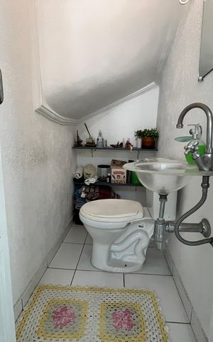 Casa de condomínio à venda com 85m², 3 quartos e 1 vagaLavabo