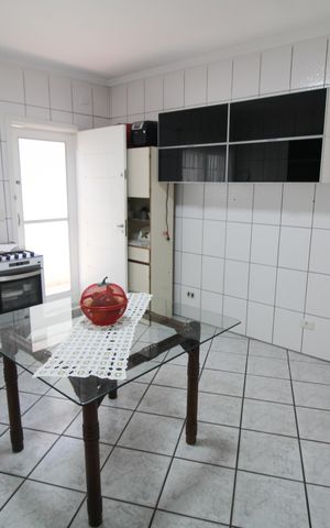 Casa à venda com 100m², 3 quartos e 2 vagasCozinha