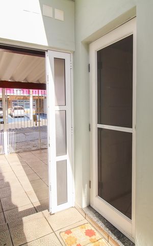 Casa à venda com 100m², 3 quartos e 2 vagasQuintal