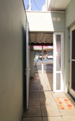 Casa à venda com 100m², 3 quartos e 2 vagasQuintal