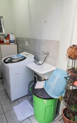 Casa à venda com 100m², 3 quartos e 2 vagasÁrea de Serviço