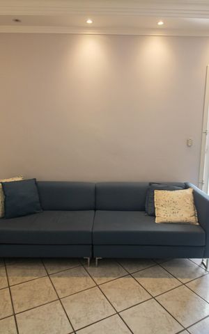Casa à venda com 100m², 3 quartos e 2 vagasSala
