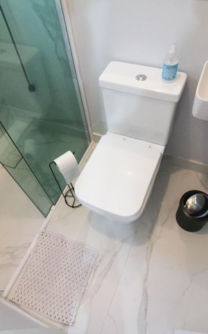 Casa à venda com 100m², 3 quartos e 2 vagasBanheiro Suite 2