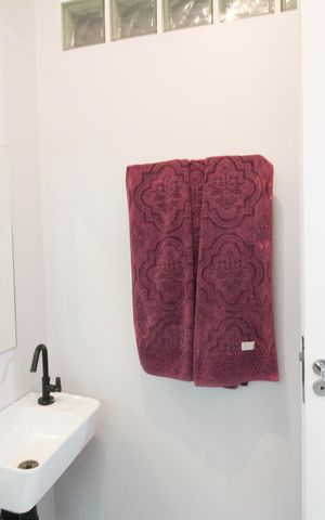 Casa à venda com 100m², 3 quartos e 2 vagasBanheiro Suite 2