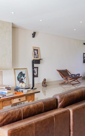 Casa à venda com 600m², 6 quartos e 6 vagas Casa à venda com 600m², 6 quartos e 6 vagasSala
