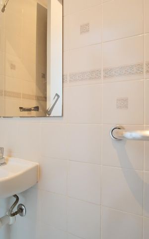 Casa à venda com 180m², 4 quartos e 2 vagasBanheiro de serviço