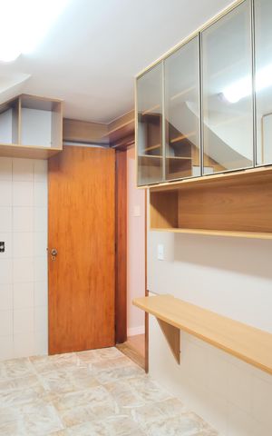 Casa à venda com 180m², 4 quartos e 2 vagasCozinha