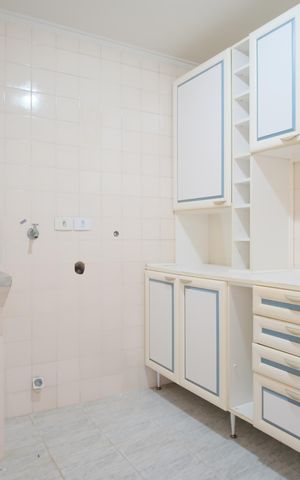 Casa à venda com 180m², 4 quartos e 2 vagasÁrea de Serviço