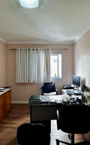 Apartamento à venda com 323m², 4 quartos e 6 vagas Apartamento à venda com 323m², 4 quartos e 6 vagasSuíte 1