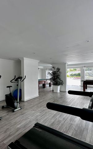 Apartamento à venda com 323m², 4 quartos e 6 vagas Apartamento à venda com 323m², 4 quartos e 6 vagasAcademia