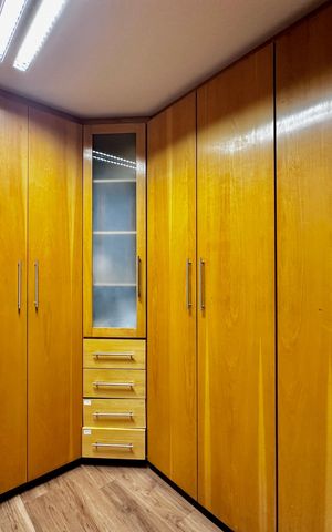 Apartamento à venda com 323m², 4 quartos e 6 vagas Apartamento à venda com 323m², 4 quartos e 6 vagasCloset Suíte 4