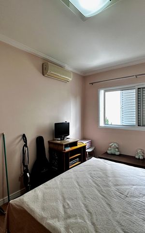 Apartamento à venda com 323m², 4 quartos e 6 vagas Apartamento à venda com 323m², 4 quartos e 6 vagasSuíte 2