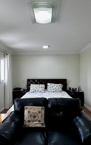 Apartamento à venda com 323m², 4 quartos e 6 vagas Apartamento à venda com 323m², 4 quartos e 6 vagasSuíte 4