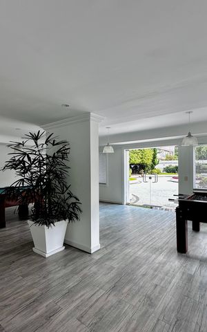Apartamento à venda com 323m², 4 quartos e 6 vagas Apartamento à venda com 323m², 4 quartos e 6 vagasÁrea comum