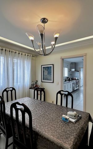Apartamento à venda com 323m², 4 quartos e 6 vagas Apartamento à venda com 323m², 4 quartos e 6 vagasCopa