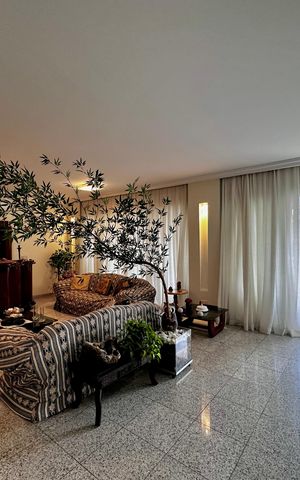 Apartamento à venda com 323m², 4 quartos e 6 vagas Apartamento à venda com 323m², 4 quartos e 6 vagasSala