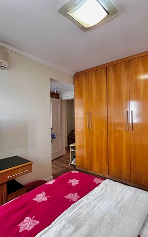 Apartamento à venda com 323m², 4 quartos e 6 vagas Apartamento à venda com 323m², 4 quartos e 6 vagasSuíte 3