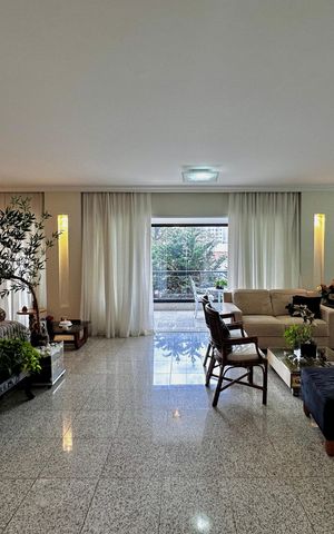 Apartamento à venda com 323m², 4 quartos e 6 vagas Apartamento à venda com 323m², 4 quartos e 6 vagasSala