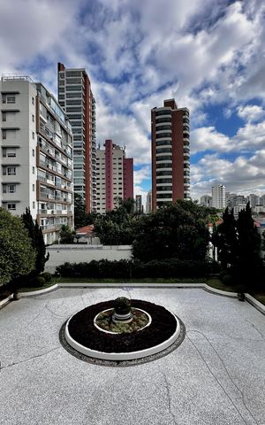 Apartamento à venda com 323m², 4 quartos e 6 vagas Apartamento à venda com 323m², 4 quartos e 6 vagasVista Suíte 4