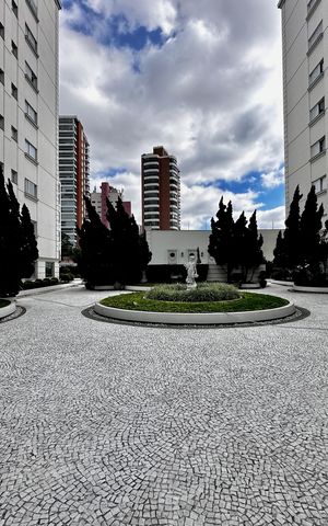Apartamento à venda com 323m², 4 quartos e 6 vagas Apartamento à venda com 323m², 4 quartos e 6 vagasÁrea comum