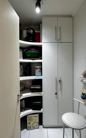 Apartamento à venda com 323m², 4 quartos e 6 vagas Apartamento à venda com 323m², 4 quartos e 6 vagasDespensa