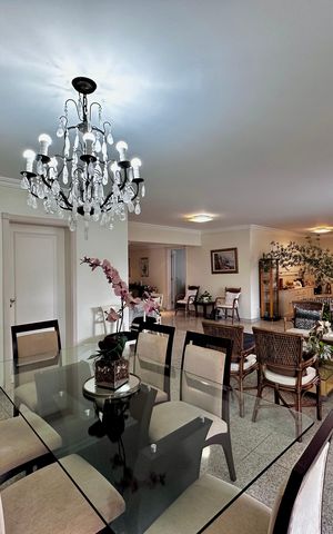 Apartamento à venda com 323m², 4 quartos e 6 vagas Apartamento à venda com 323m², 4 quartos e 6 vagasSala