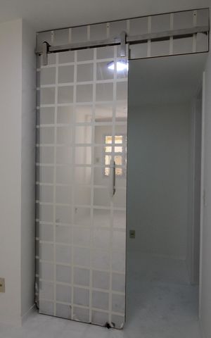 Apartamento à venda com 100m², 2 quartos e 1 vagaCloset da suíte 2