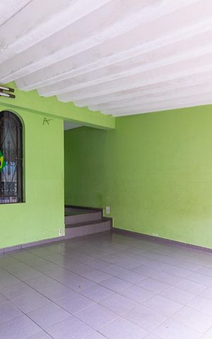 Casa à venda com 175m², 3 quartos e 2 vagas Casa à venda com 175m², 3 quartos e 2 vagasGaragem