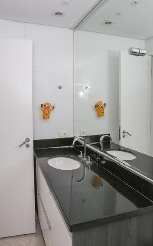 Apartamento para alugar com 122m², 3 quartos e 2 vagas Apartamento para alugar com 122m², 3 quartos e 2 vagasBanheiro Social