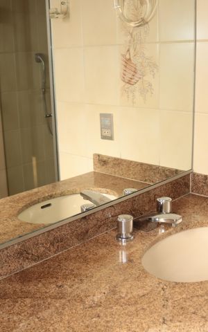Apartamento à venda com 300m², 4 quartos e 4 vagasBanheiro da Suíte 1