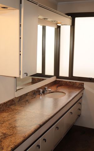 Apartamento à venda com 300m², 4 quartos e 4 vagasBanheiro