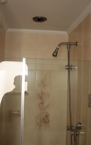 Apartamento à venda com 300m², 4 quartos e 4 vagasBanheiro da Suíte 1