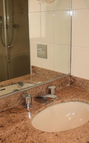 Apartamento à venda com 300m², 4 quartos e 4 vagasBanheiro da Suíte 1
