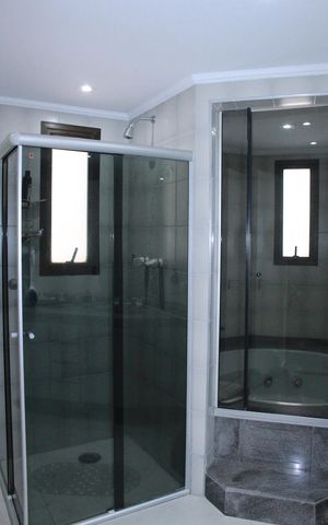 Apartamento à venda com 240m², 2 quartos e 3 vagasBanheiro Suíte