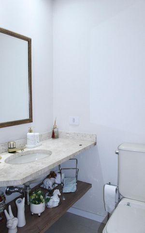 Apartamento à venda com 240m², 2 quartos e 3 vagasLavabo